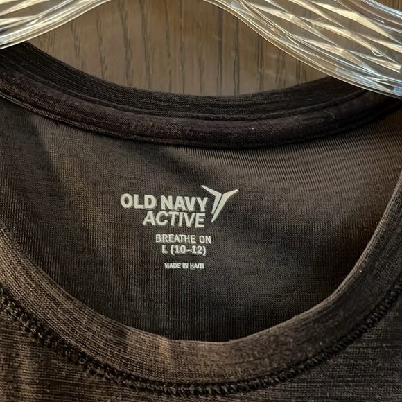 Old Navy Active breath on sleeveless black sports top. Size Large(10-12) - Picture 2 of 8